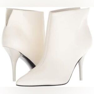 MARC FISHER LTD Women's Ivory Leather “Fenet” Ankle Booties l Size: 5.5 l NWOB